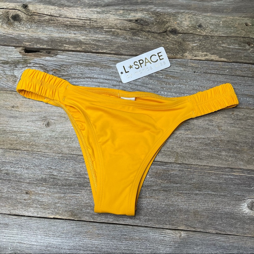 L SPACE REVOLVE Bikini bottoms